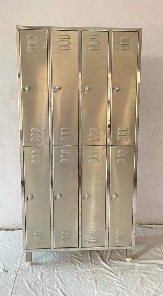 ss locker 8comp