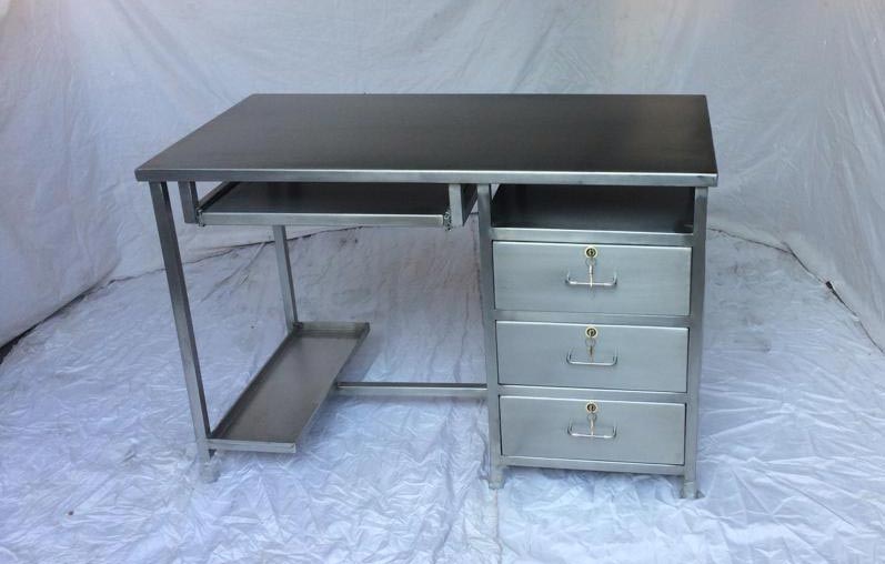 ss 3 drawers table